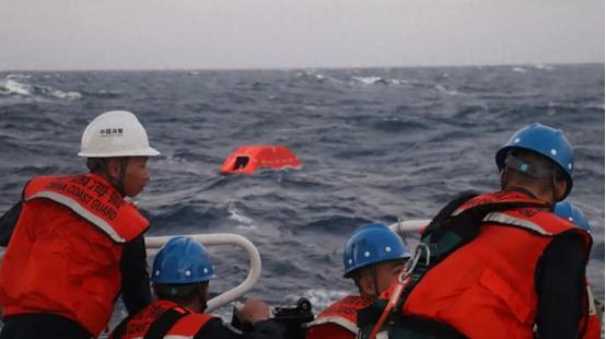 不等封杀使馆职员，中方先派人赴菲，我战区已增兵，连发3道檄文 先说说菲方这场