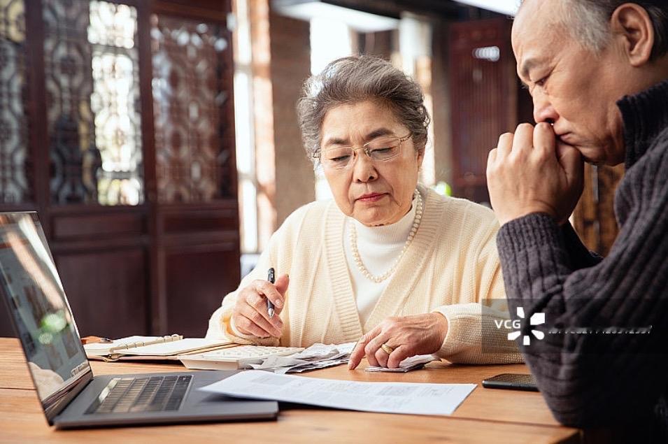 浙江近2000，安徽河南为啥差这么多？“社保缴满15年就能领退休金”，这句话