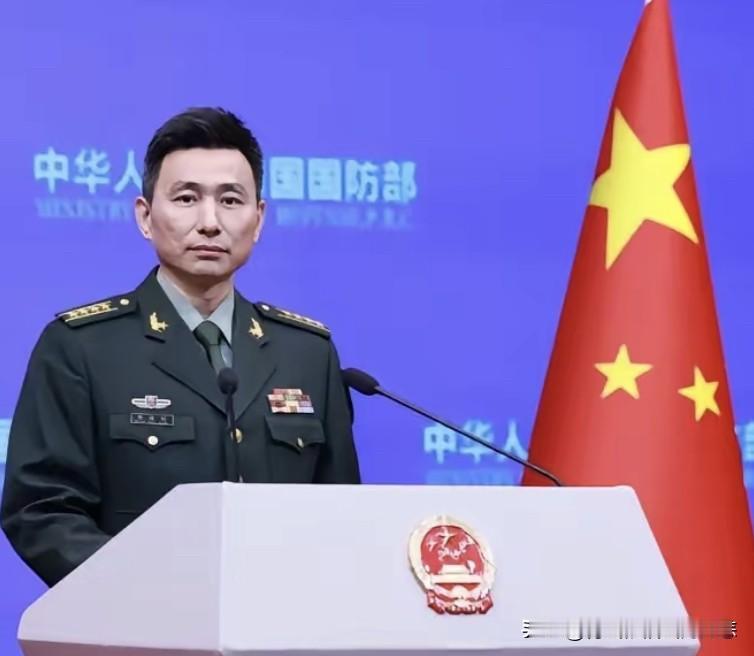 中国驱逐舰通过横当水道，日本举国惊恐，高呼“停止挑衅”！2026年，中国驱逐