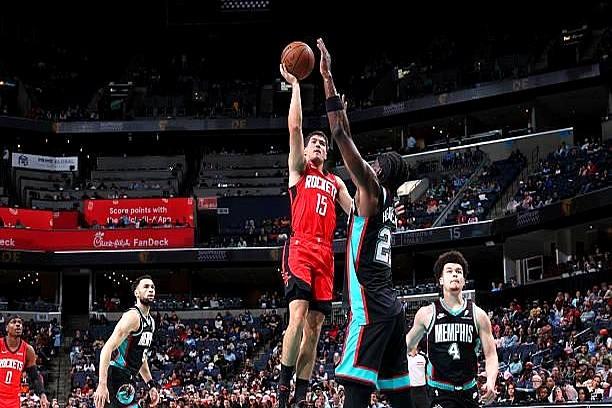 谢泼德这先发打得，真让人看不懂！他最近顶上火箭首发控卫，五场比赛下来，简直是