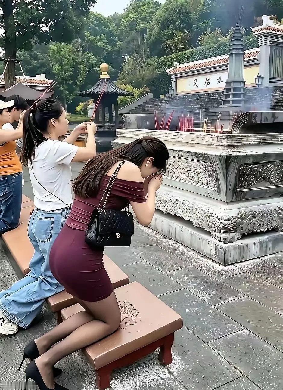 这样拜佛佛祖顶得住吗？​​​