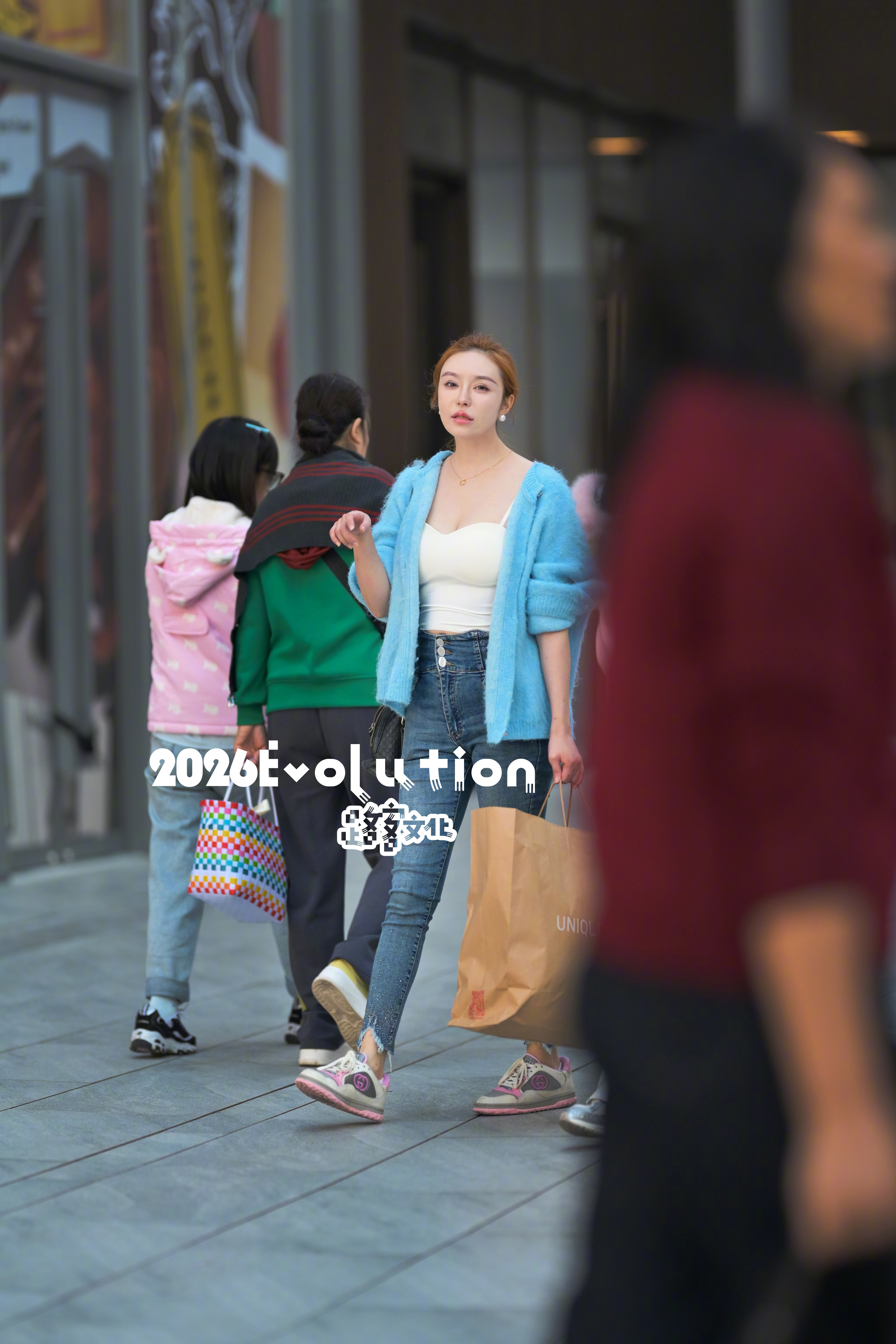 晚餐后要出去散步吗？