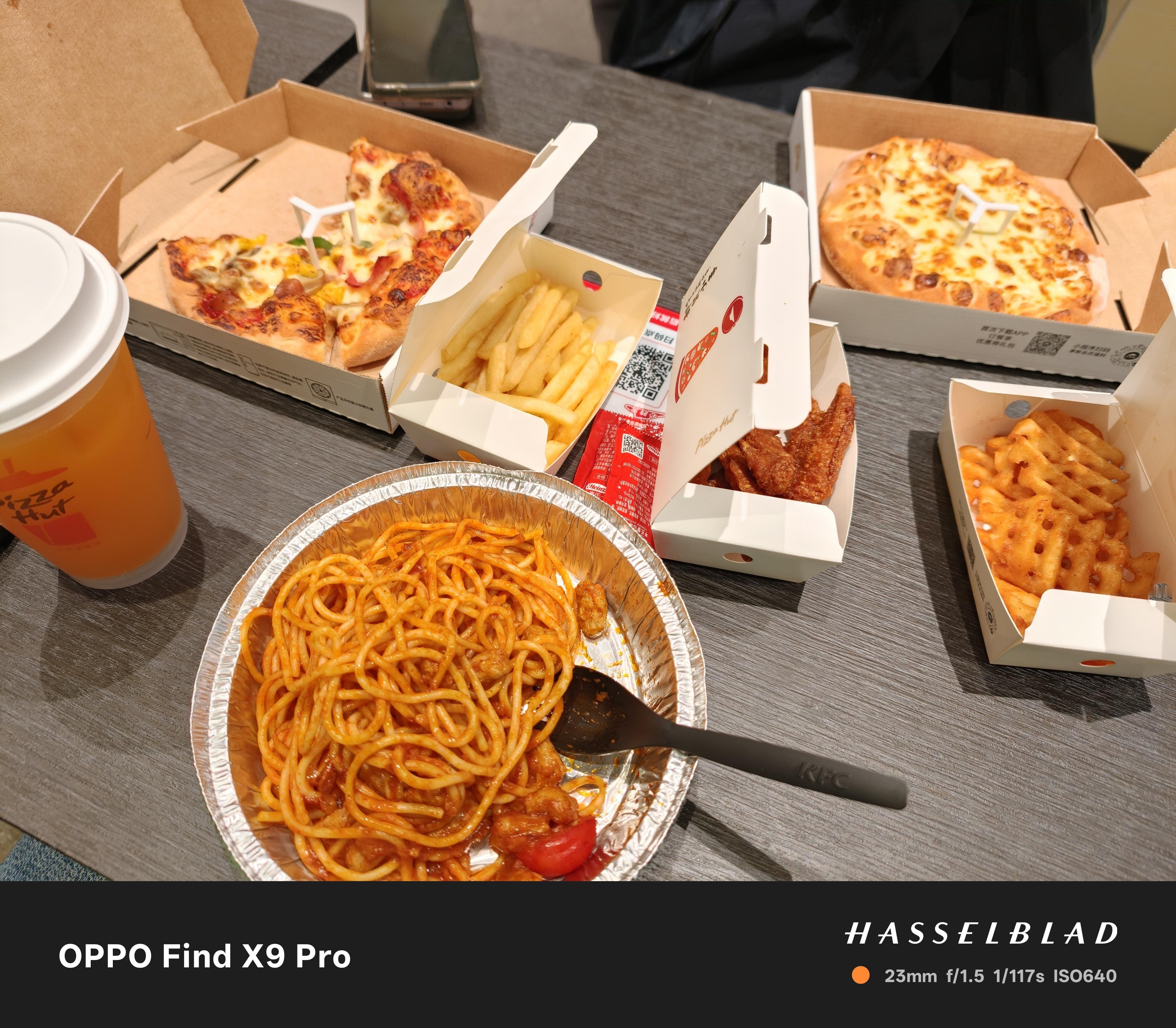 吃完了，料很足~像这种店就要刚开业来吃，店员手忙脚乱的，做得慢，但是做得很认真，