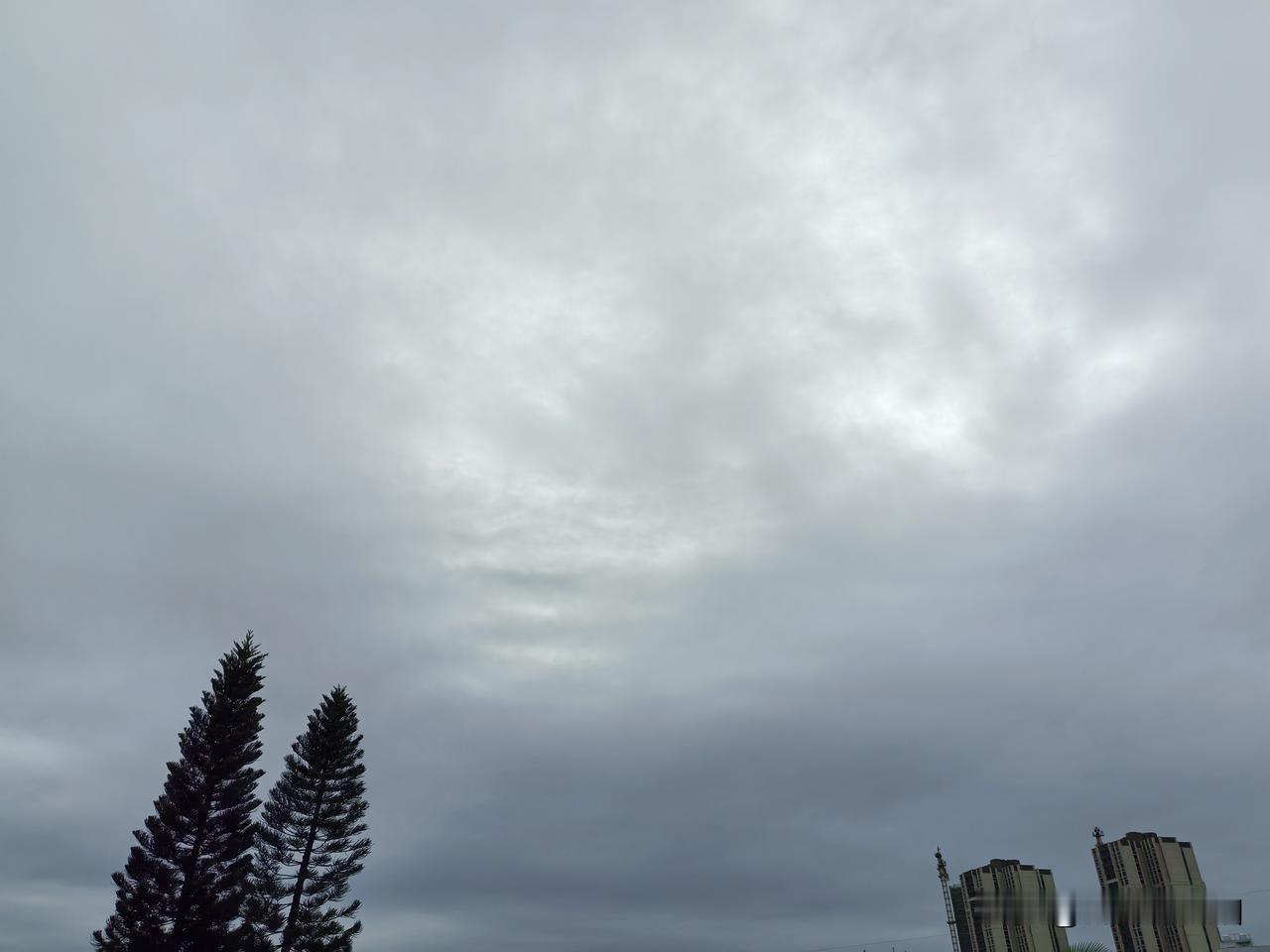 今年第26号台风“凤凰”将于今天（12日）傍晚到夜间在台湾岛南部沿海登陆或擦