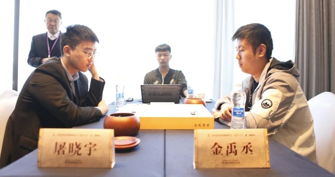 谁能横刀立马~今日可见分晓最大看点~千年老二的对决谁能晋级从世冠中突出重围