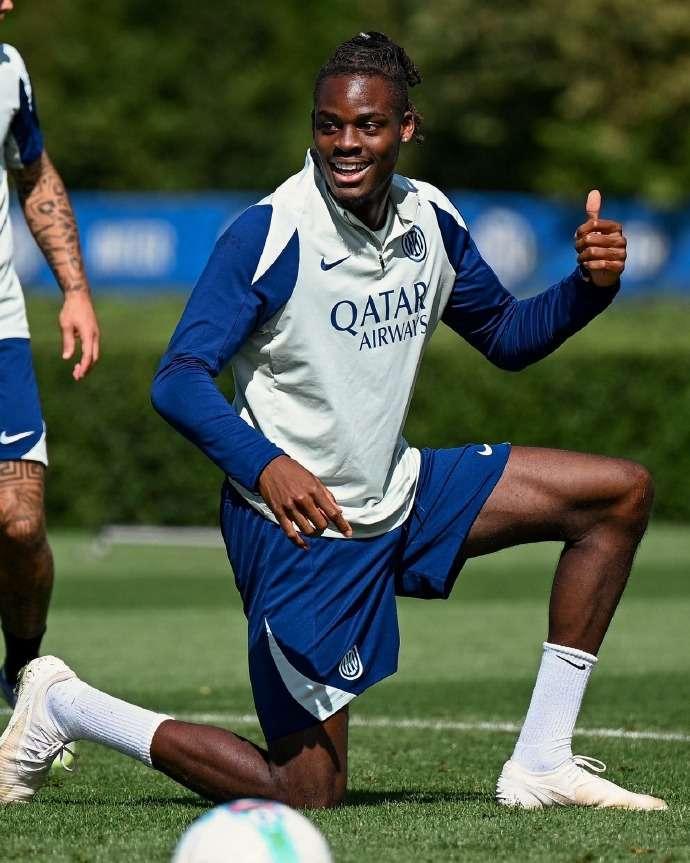 比赛克踢拖后的隐患就是经验以及防守判断上的能力不足。当他拖在最后一个，很容易冒失