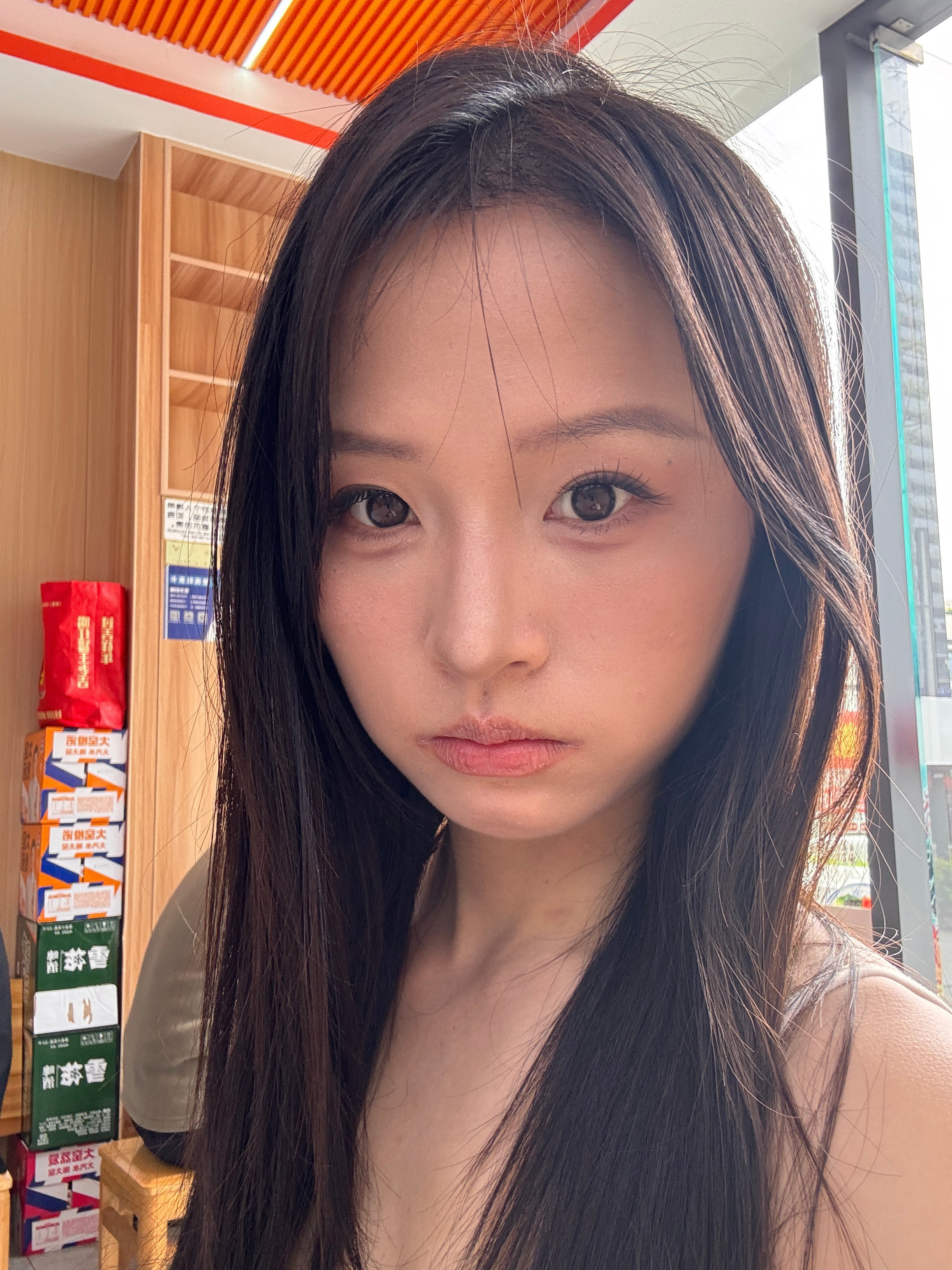 过敏一周终于可以化妆了今天我就要把这一周没拍的照都拍回来！！！我的日常plog日