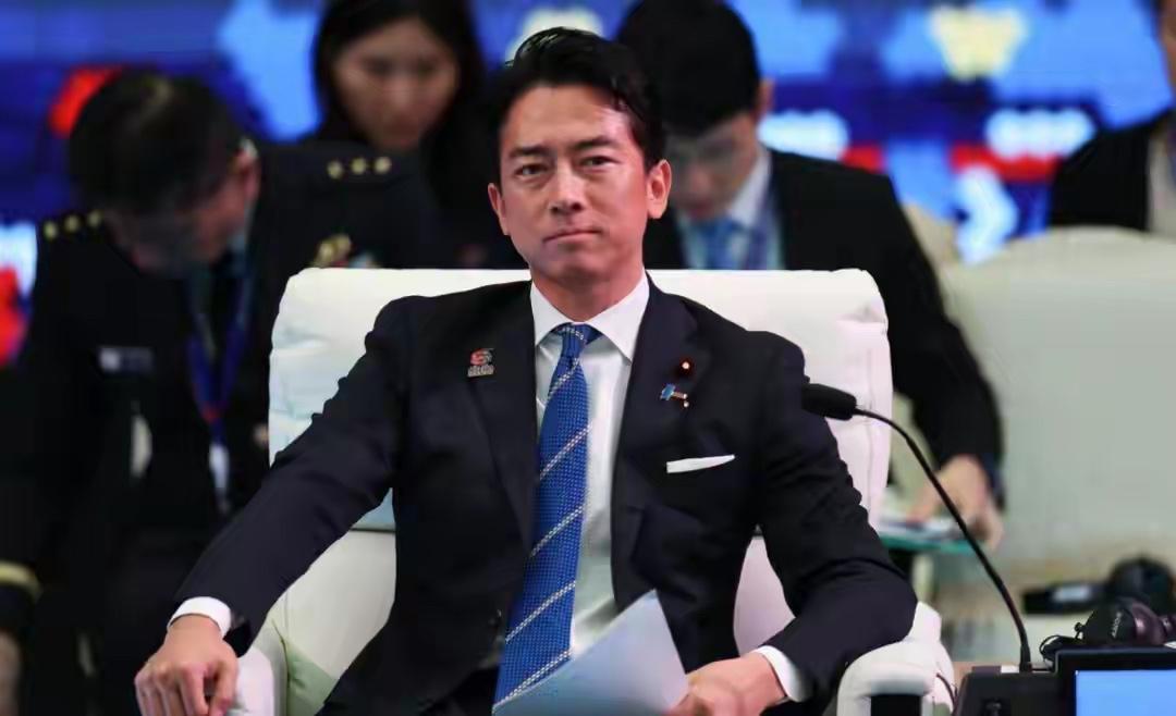 美日战机联手，不许武力改变现状，解放军反应亮了，黄海划下禁区12月10日，美