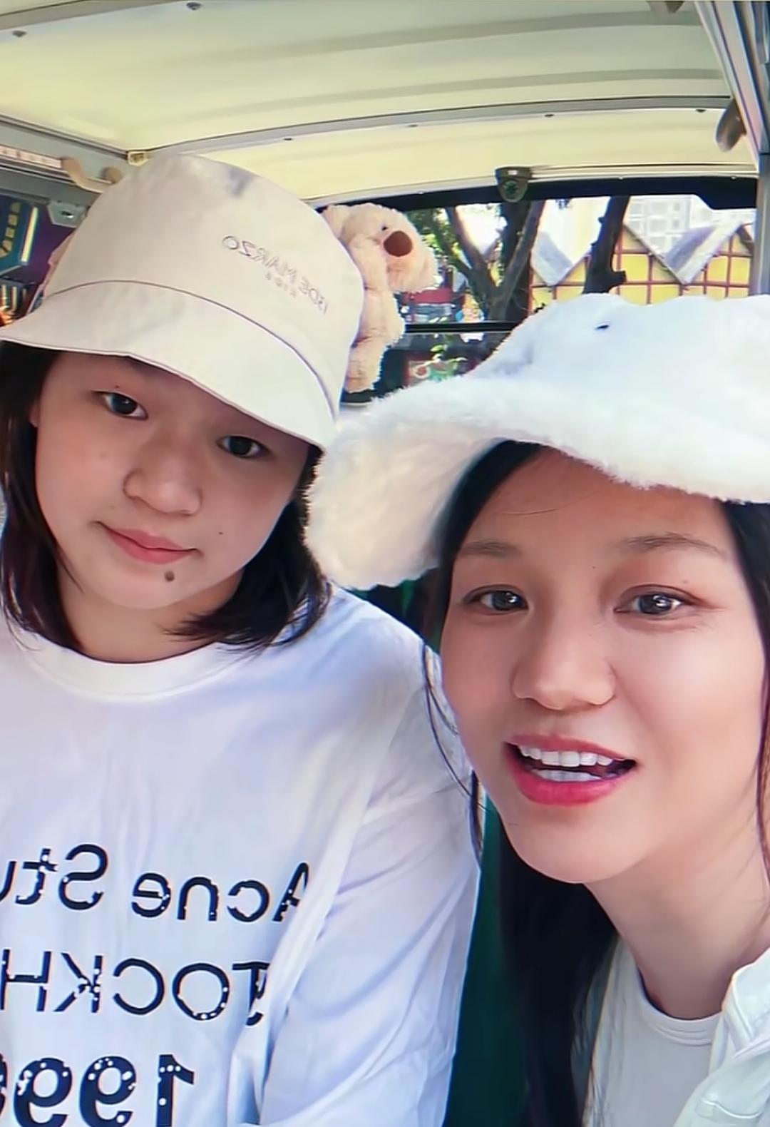 这两天，全红婵回广东了，来到了广州南沙马克村，体验这里具有文旅特色的乡村风貌。