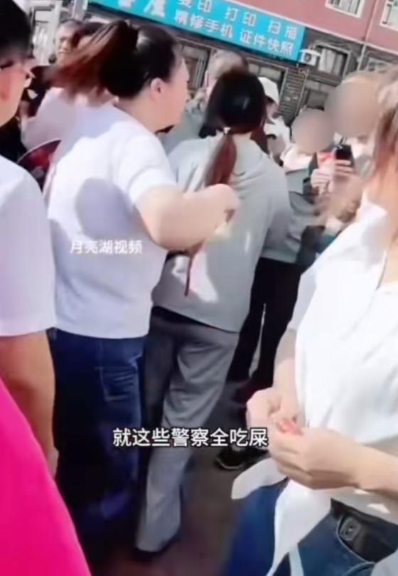 这位高考考生家长骂得太狠了！不查不知道，一查沉默了。高考，其实给了每个迟到的考生