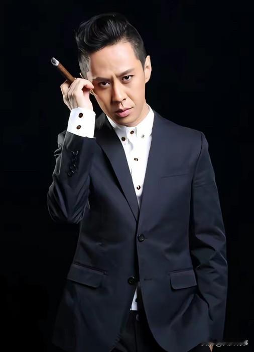 豪门媳妇也敢追，这男的难道不知道梁洛施的身份地位，感情的事讲究你情我愿，这男的真