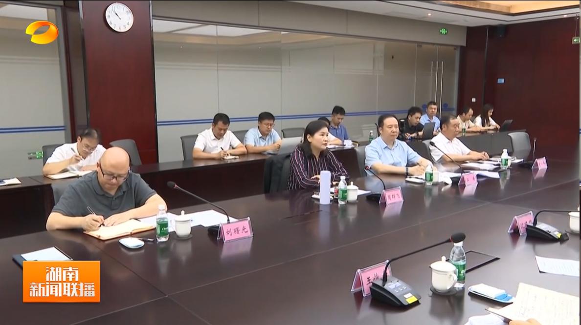 8月13日，调研蓝思科技股份有限公司，蓝思科技股份有限公司董事长周群飞陪同讲解。