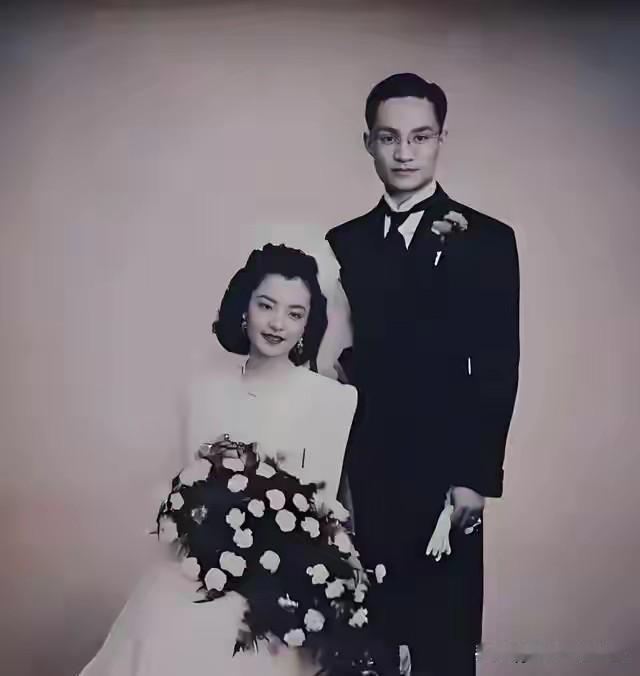 一个人外遇太多，会不会给自己带来厄运？金庸的经历证明了这件事。金庸一共有两次明