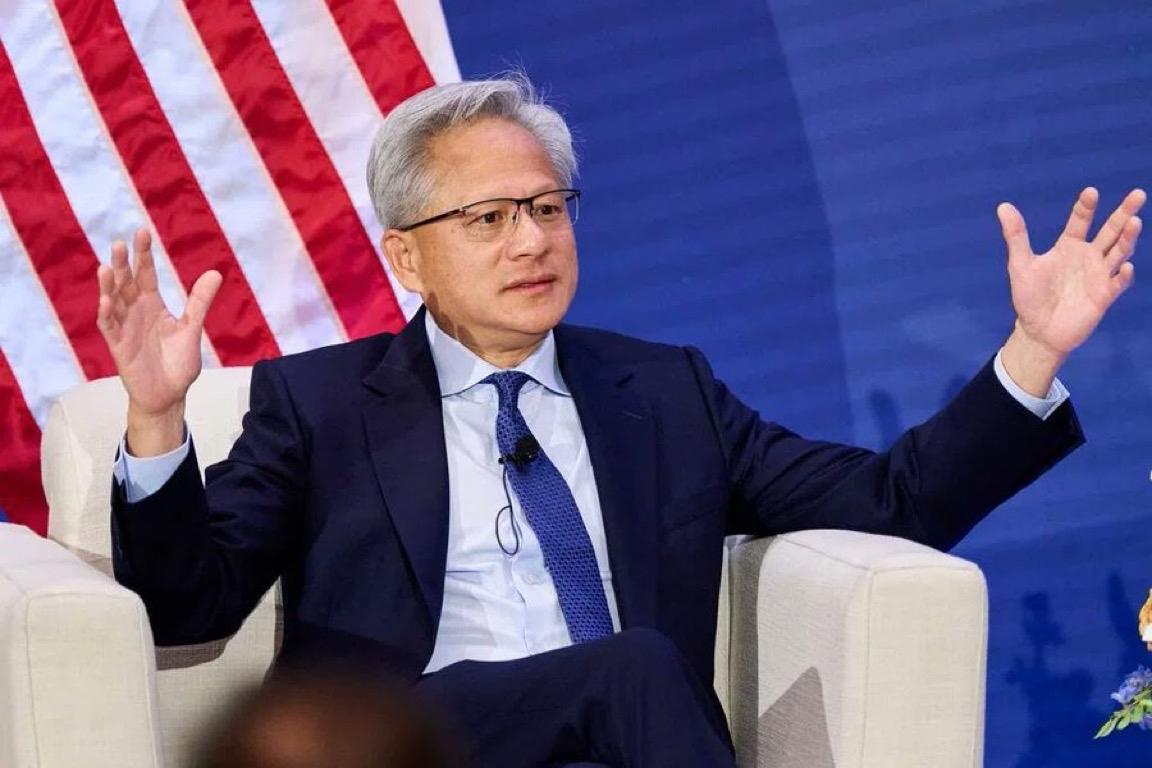 联合早报今天报道：“英伟达首席执行官黄仁勋敦促G20各国部长建设更多数据中心，以