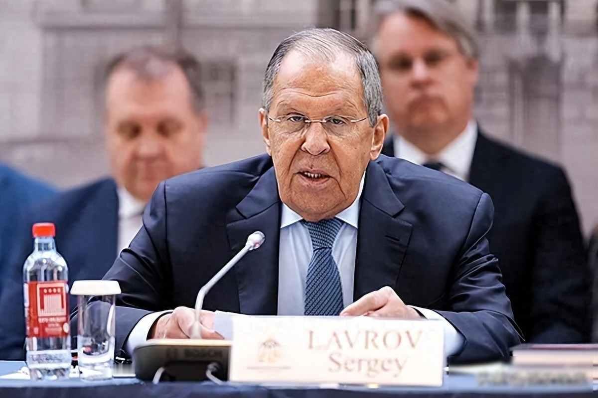 英军士兵死了，俄方撕破脸，战争红线被踩实了英国那边终于承认了，有个叫乔治·胡