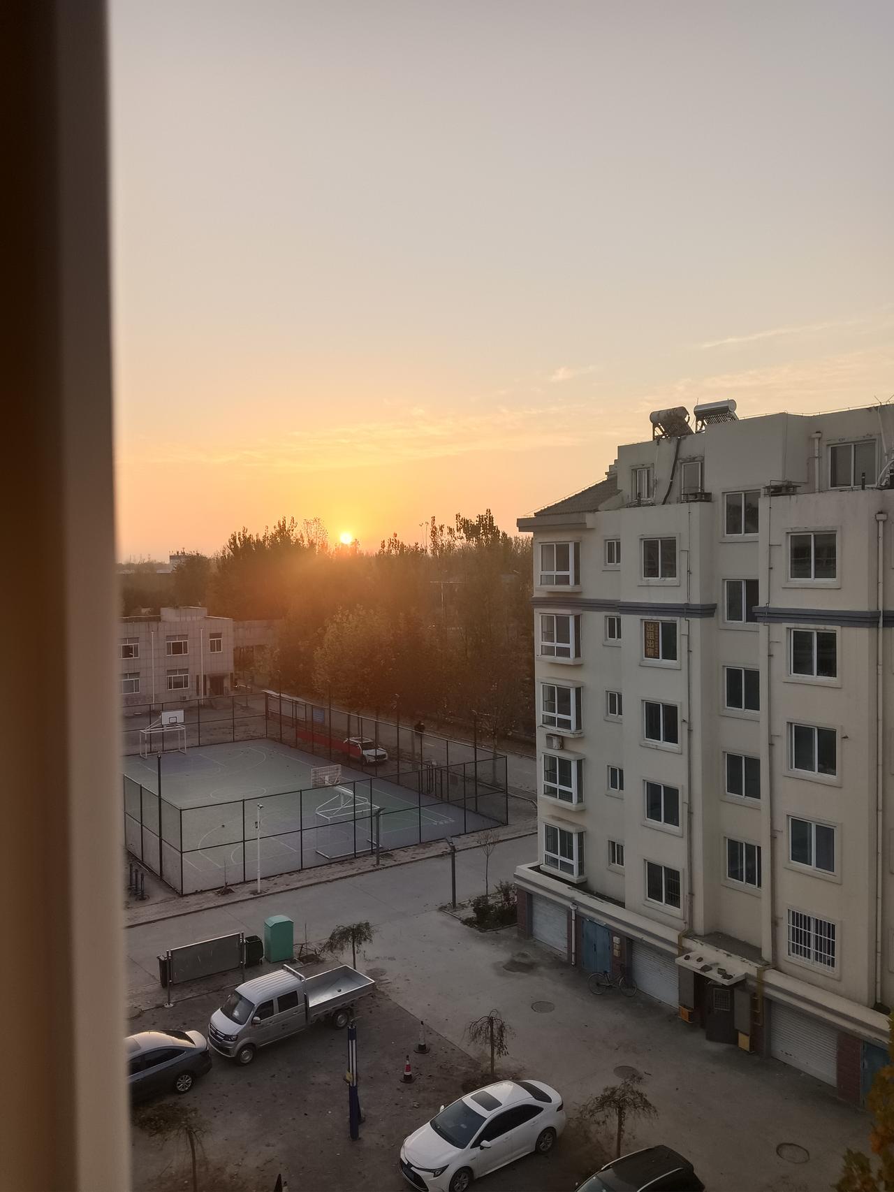 她的心死在了三年前！这是一个心理咨询老师接待的一个女士，女士今年37岁，老公在