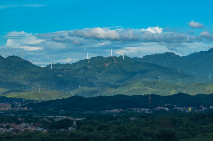 全球首次! 用电量破10万亿, 中国经济引擎拆解