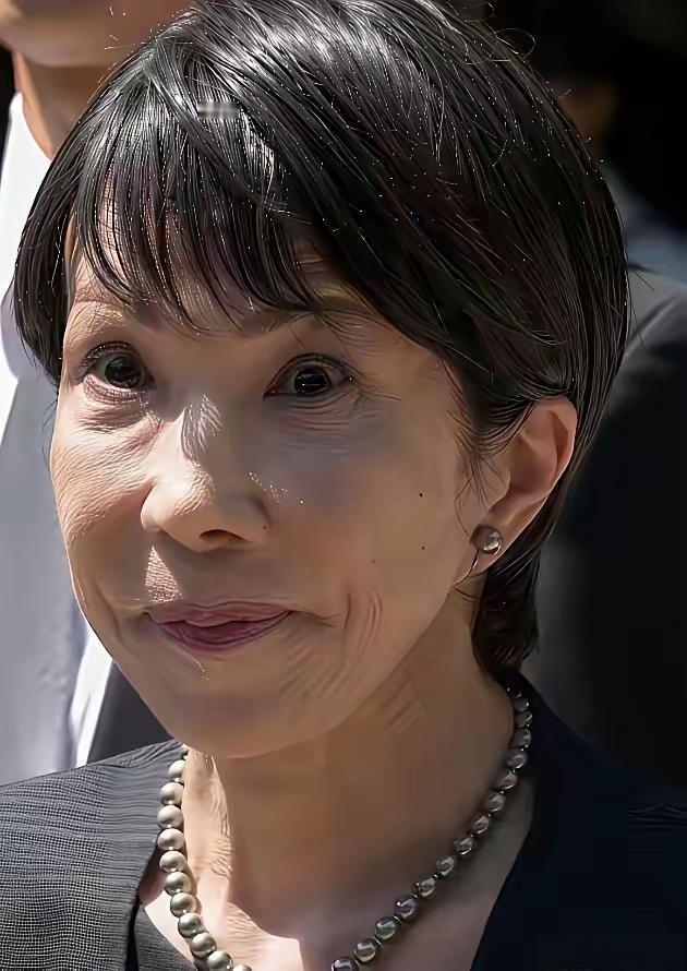 我怎么看着这张脸很别扭呢[捂脸哭]