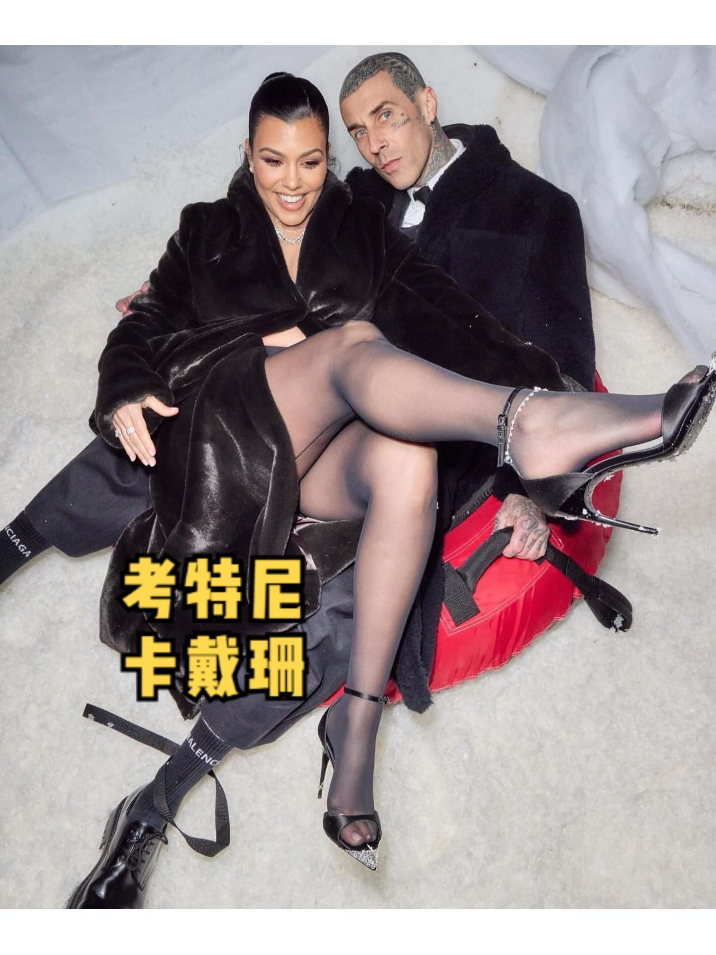 考特尼卡戴珊。大长腿美女