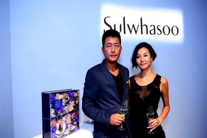 2003年，高曙光拍完戏回家就跟妻子江珊说：离婚吧，我和你三观不合。江珊二话不说