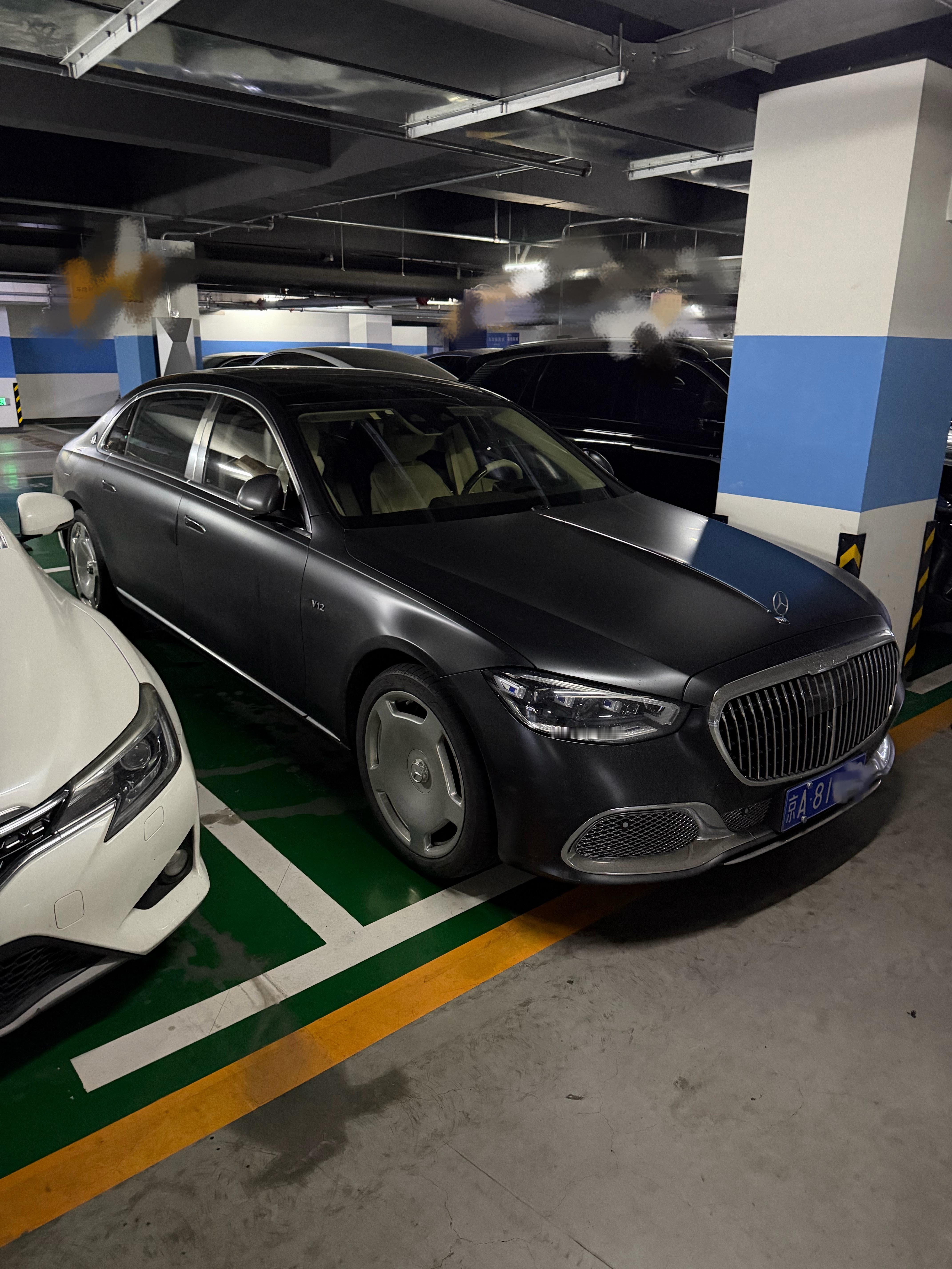 我恨！我恨你们这些开奔驰S680的有钱人！我更恨他是我的邻居