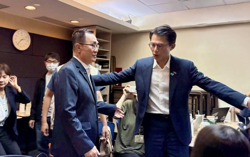 批黄国昌是政客“愚蠢又恶毒”李贞秀：新北初选“提早下课”是人民之福国民党、民