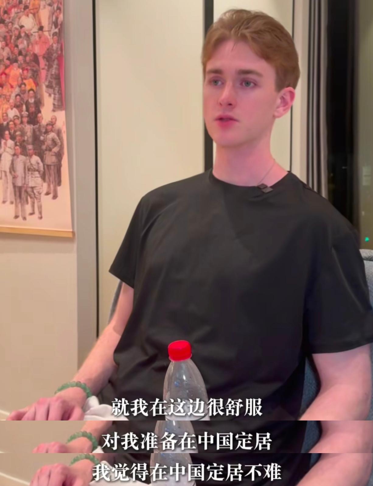 王水牛事件后，网友把国男、外男做了比较，看得让人心酸。国男脚踏多条船叫渣男，外