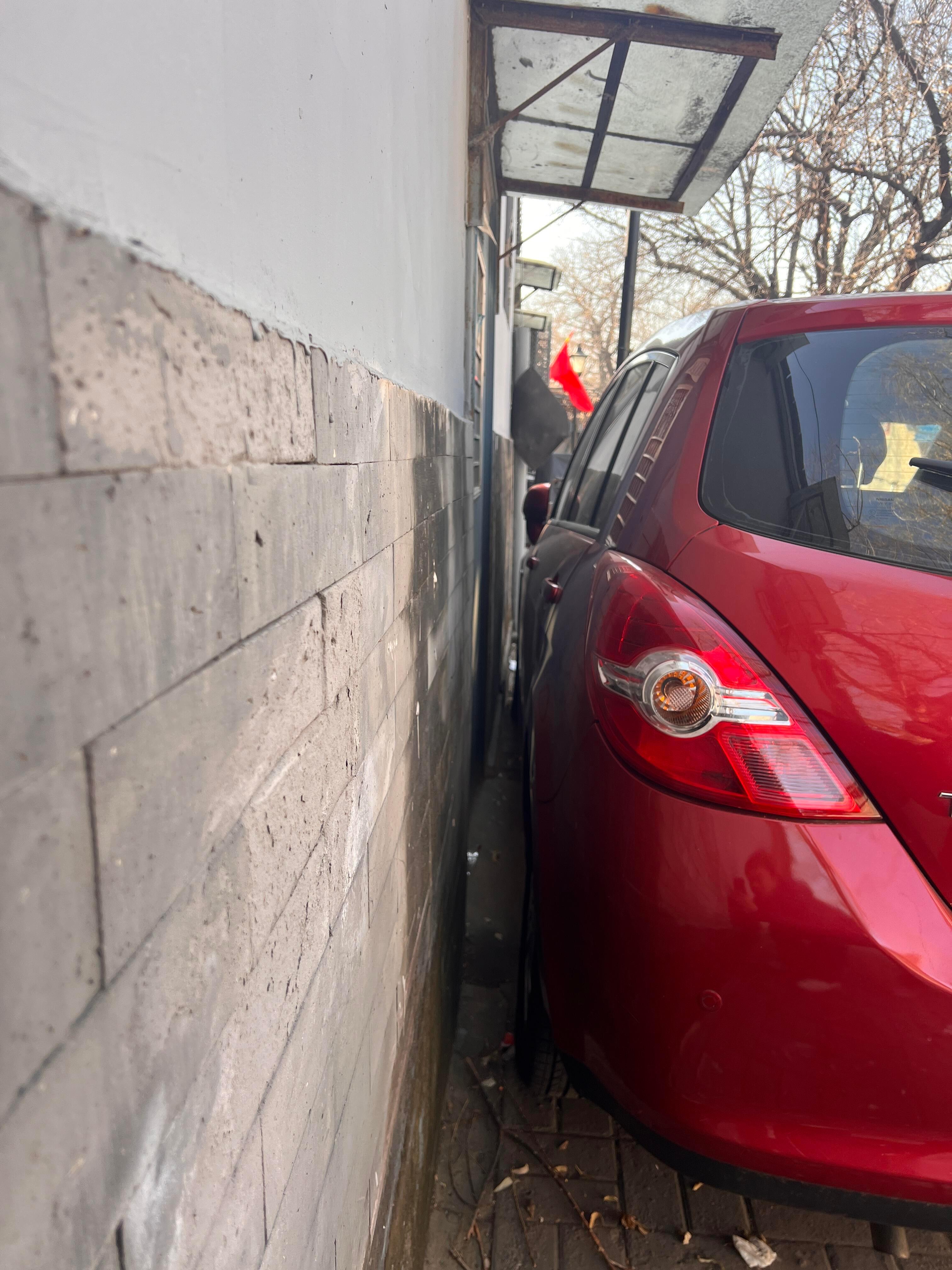 全国停车哪家强，认准北京南锣鼓巷，不服来战…