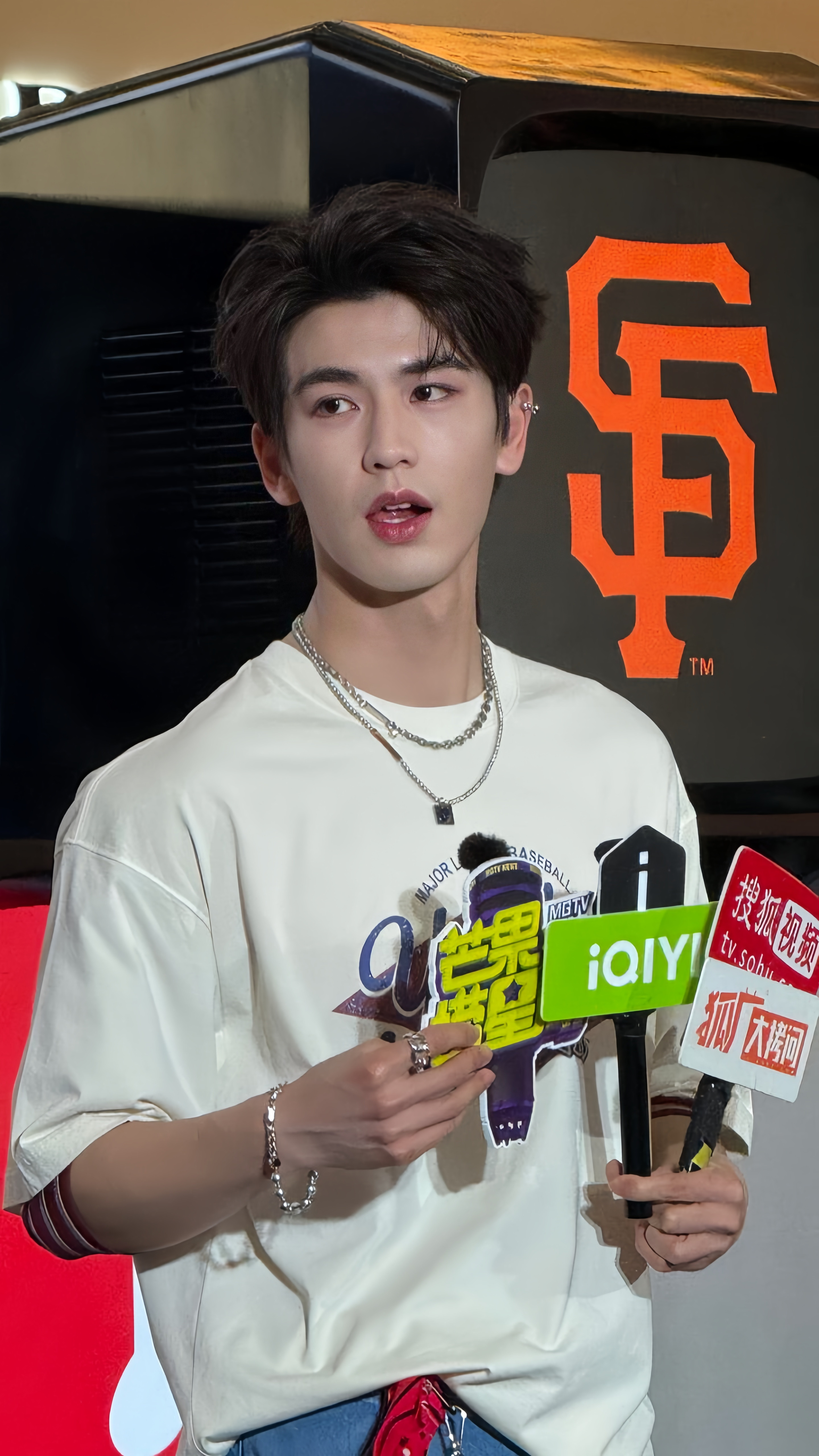 张凌赫就这么帅我一大跳！张凌赫​​​