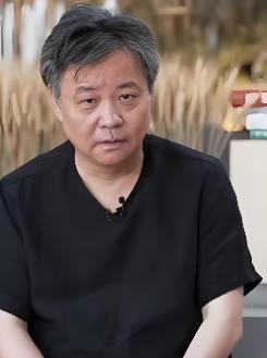 余华说：“人生这道题，怎么选都有遗憾。真正的强者，是夜深人静的时候，把心