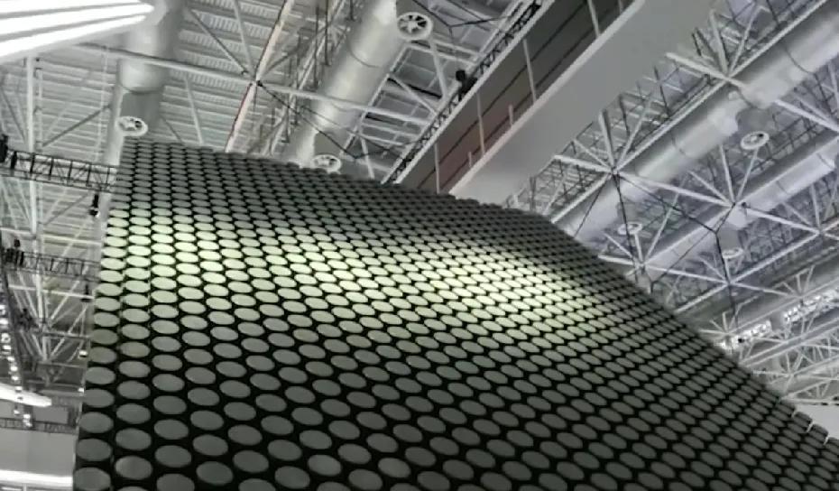 西方已经开始意识到中国的武器质量已经超过了美国。当歼10C无情的撕下阵风无敌神话