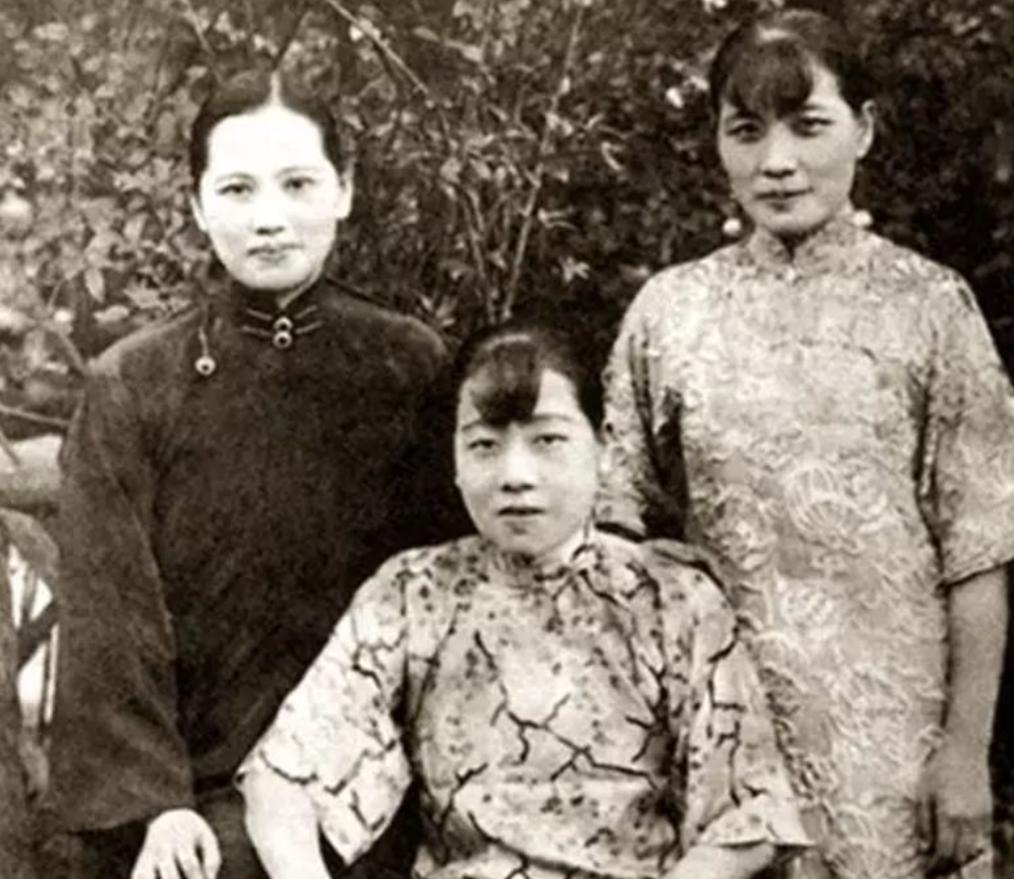 宋氏三姐妹成为了民国最传奇的姐妹花，可当初宋庆龄为什么死活不同意自己的妹妹嫁给蒋