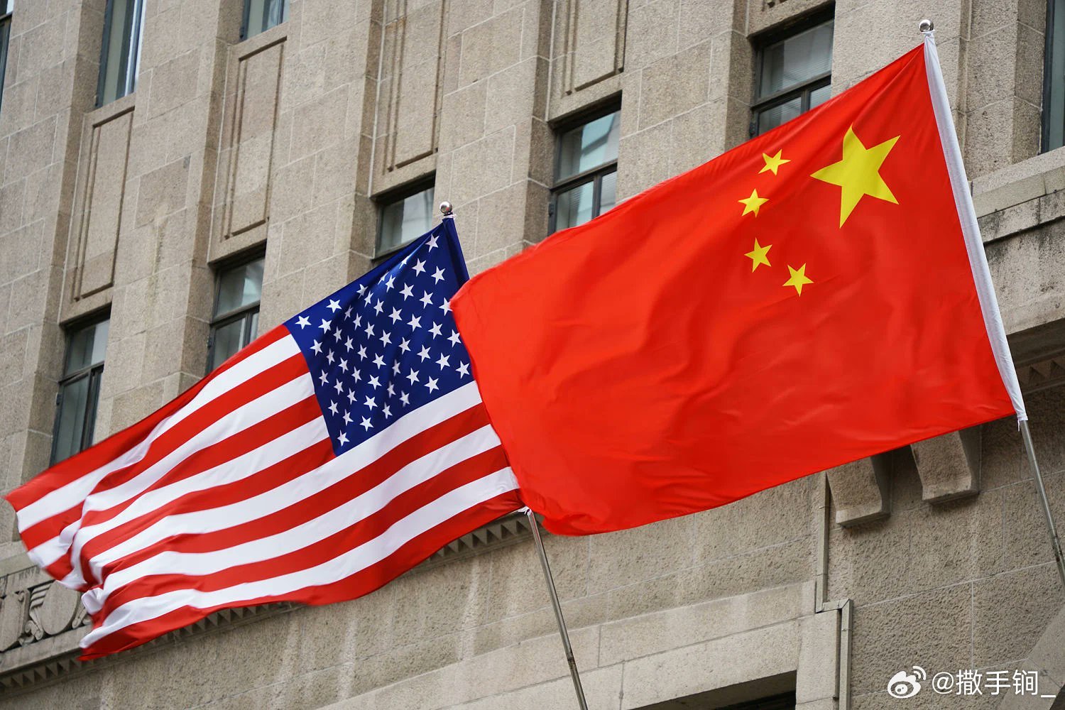 美国跨党派众议员代表团昨天抵达北京访问，这是美国国会代表团时隔6年首次访华。