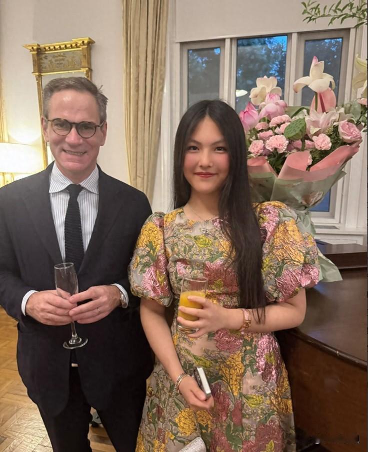 终于理解了，16岁的王诗龄为啥总被穿成“小李湘”，根本原因不是审美偏