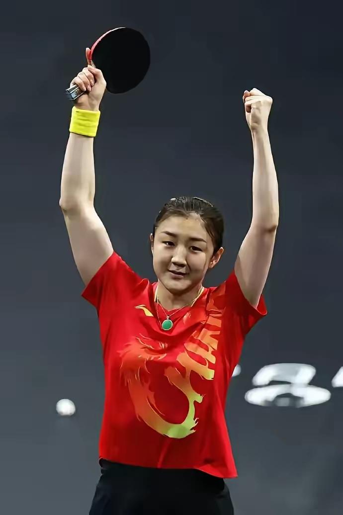 不喜欢陈熠，这姑娘脸太冷！但并不认同莎莎陈幸同让球！陈熠近三年一直是二线队员的领