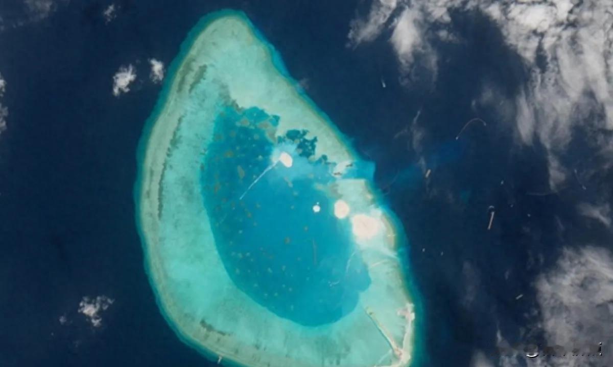 林阳礁施工惹美军急眼？背后真相让人深思美国印太司令部司令帕帕罗最近在檀香山一