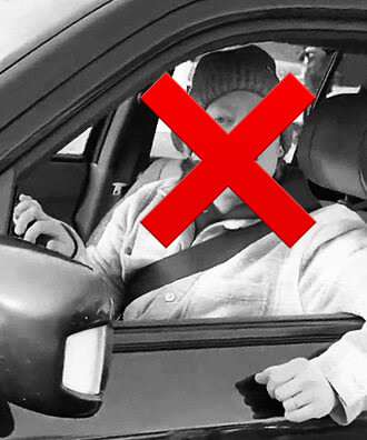 蕾妮·古德案，美国激进左派拼命解释她生命最后几秒，开足油门驾车冲撞警员时，方向盘