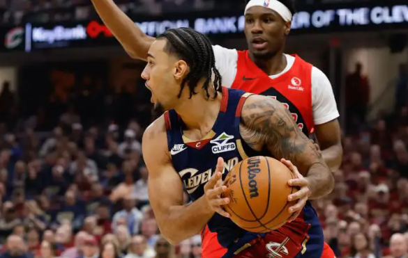 其实，阿特金森对泰森有点太过于苛刻了，莫名其妙的快dnp了季后赛这两场发挥一