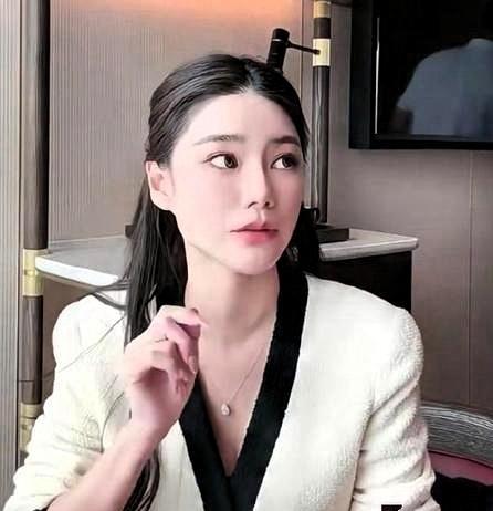 马筱梅肚里娃去哪儿，直播里的那些事儿最近马筱梅直播挺火，大家都在猜她孩子在哪儿