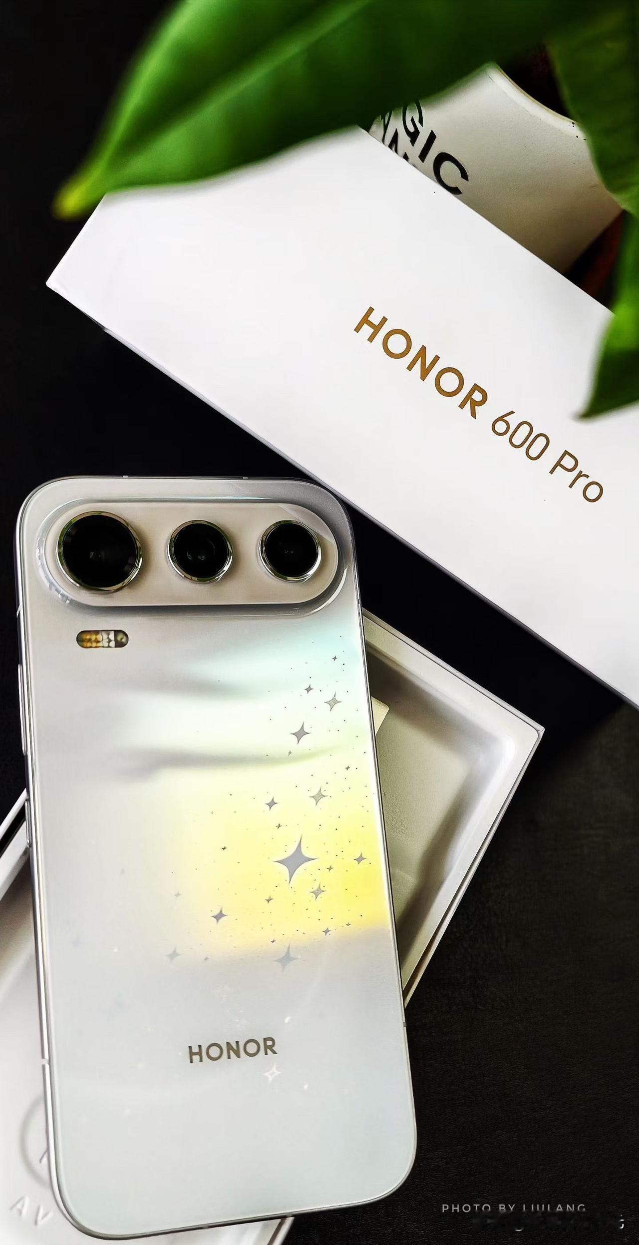 幸运星在手！荣耀HONOR600开箱星光幻彩包裹的HONOR🌟荣耀600
