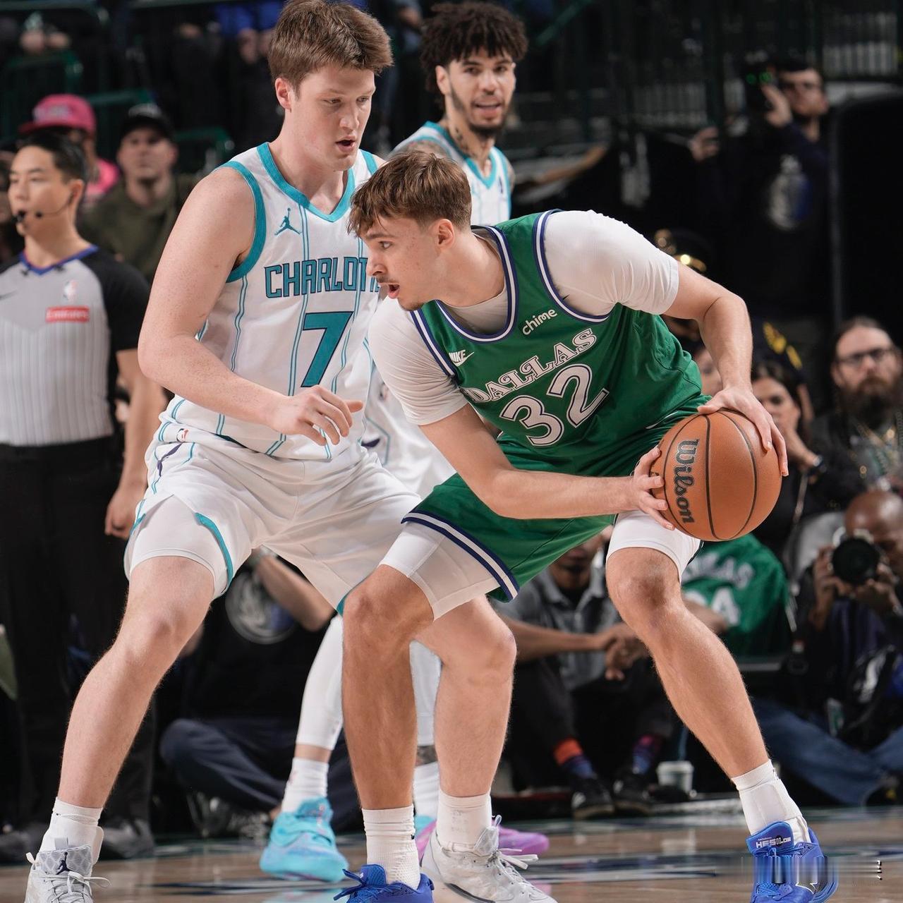 状元➕4号秀，合砍83分！选秀大年啊！独行侠121-123黄蜂，这场的主要看点