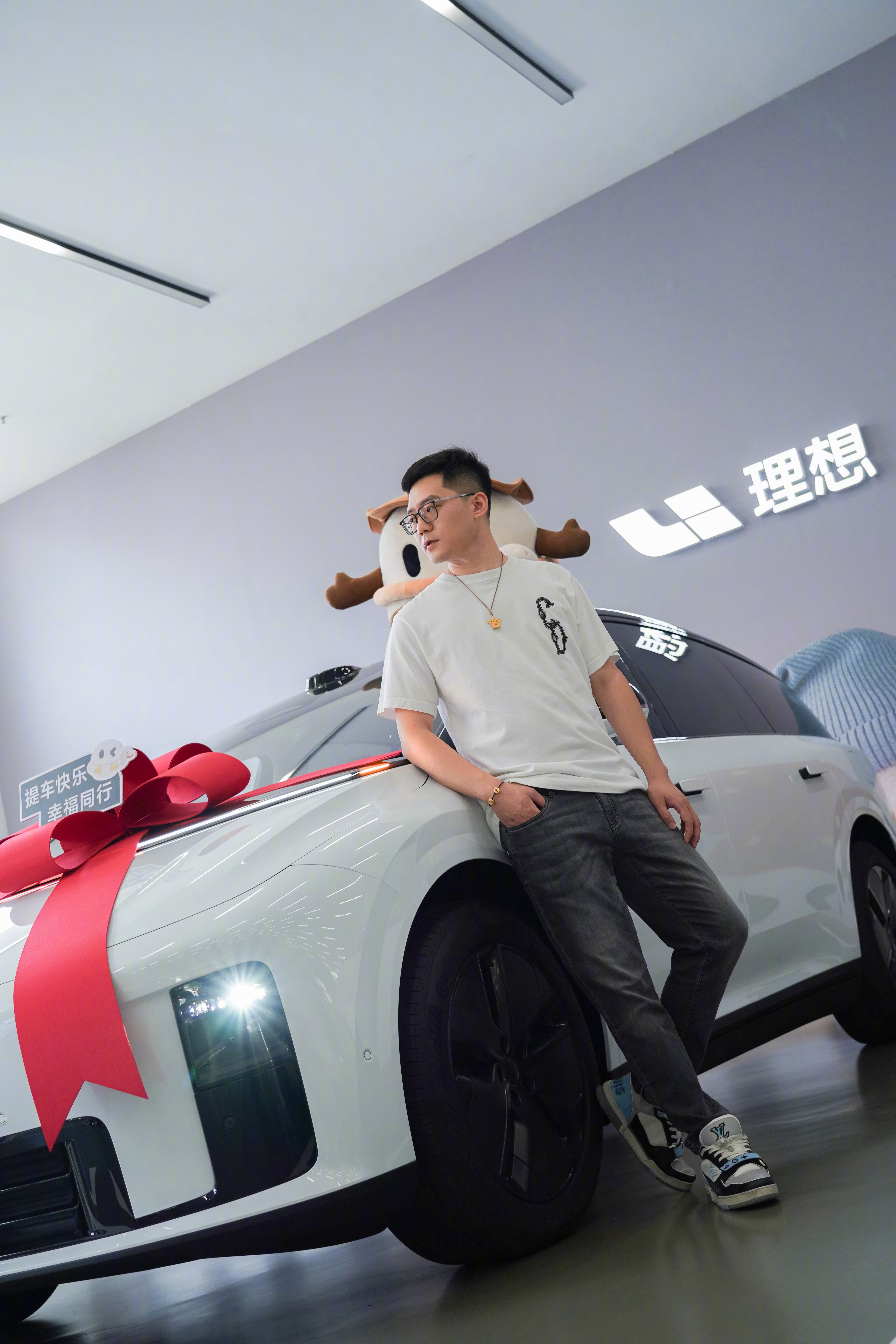 自由之风，轻拂身畔。而我的全新搭子——理想i8，也已相伴左右。​​​