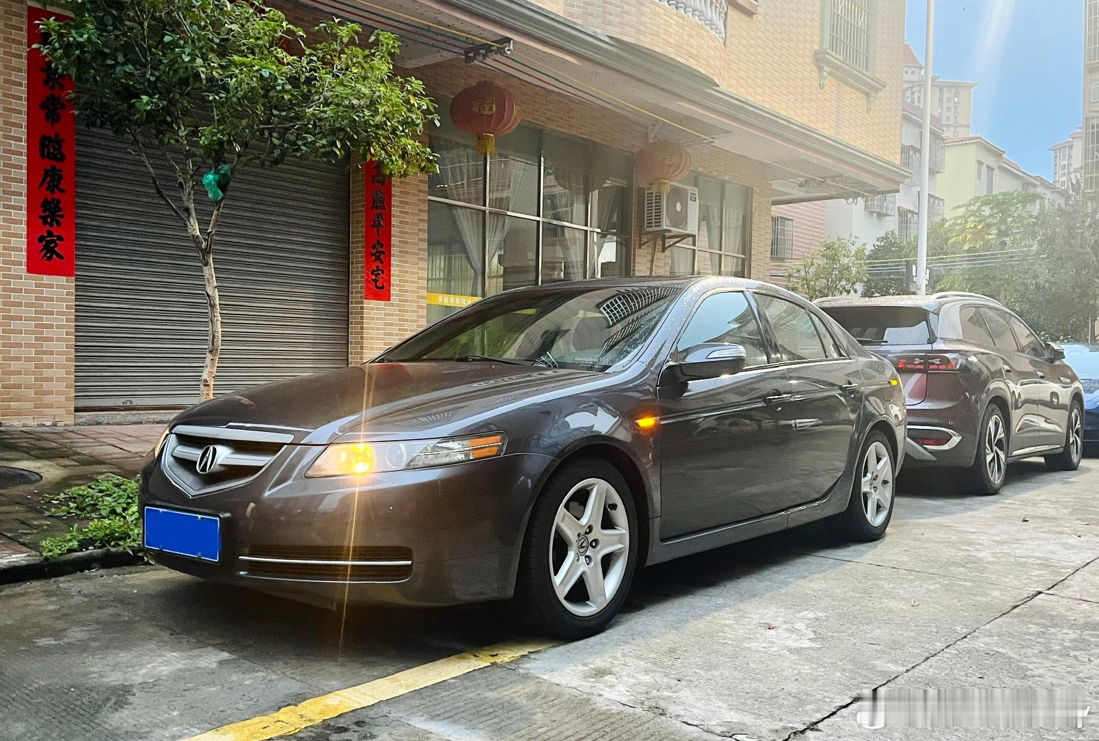 我的讴歌TL已经出厂了，放在朋友那里简单整备了一下。试车后，我又爱上了这种大排量