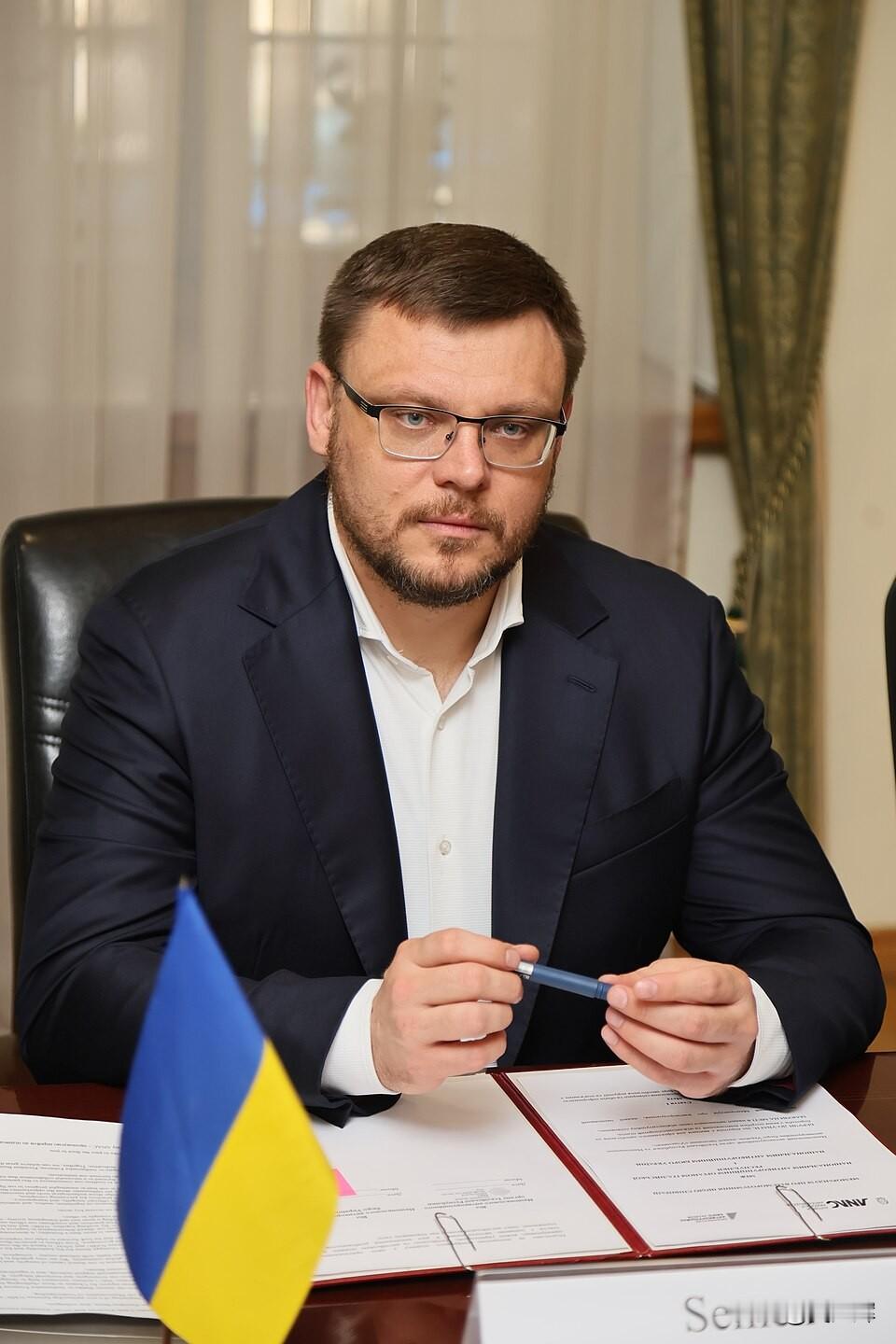 【乌反腐败局局长：调查工作一直受到阻碍】11月25日，乌克兰国家反腐败局局长