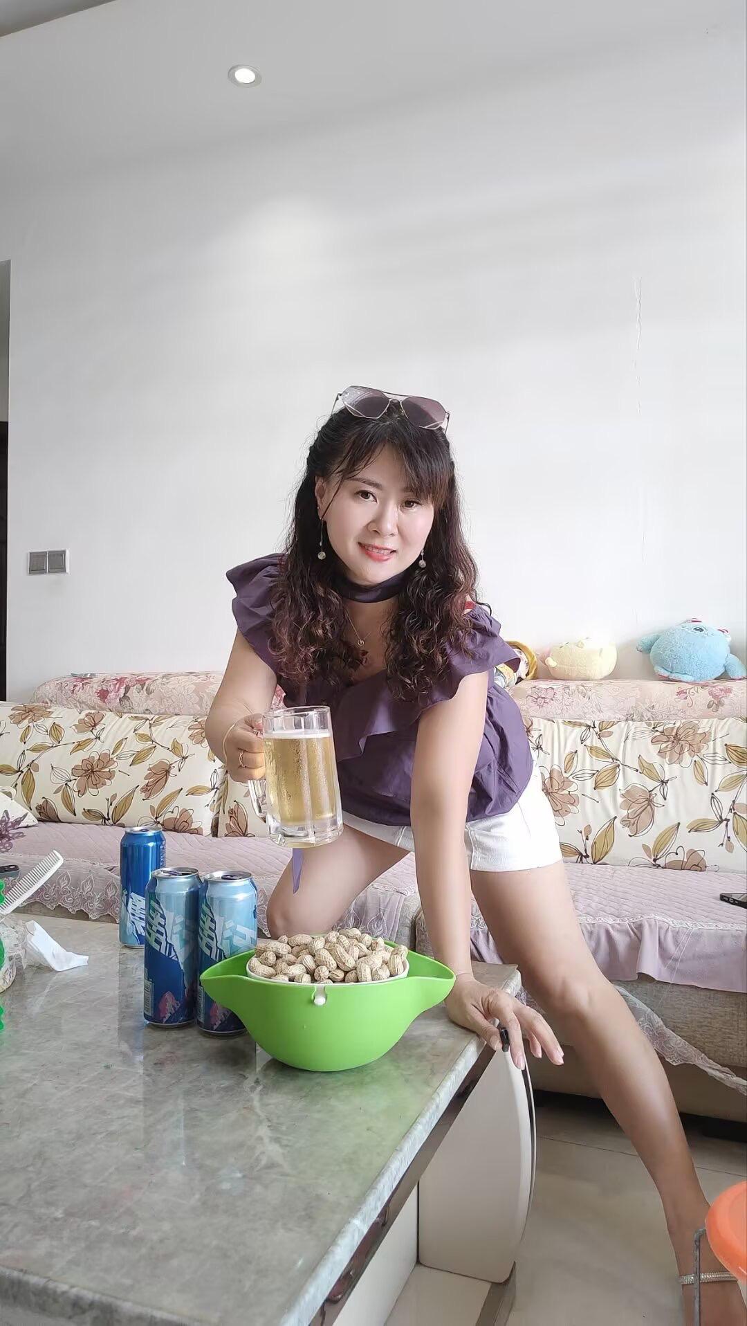 谁还期待秋天第一杯奶茶，都是成年人了，不如来点实际的 秋天的第一杯雪花...