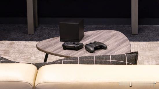 IGN今日更新了SteamMachine主机前瞻文章，谈到了亲自前往V社试玩后