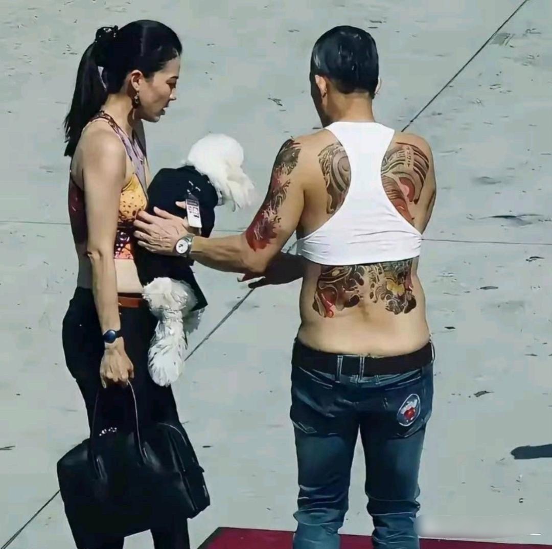 谁能相信，这竟然是泰国国王。​​​