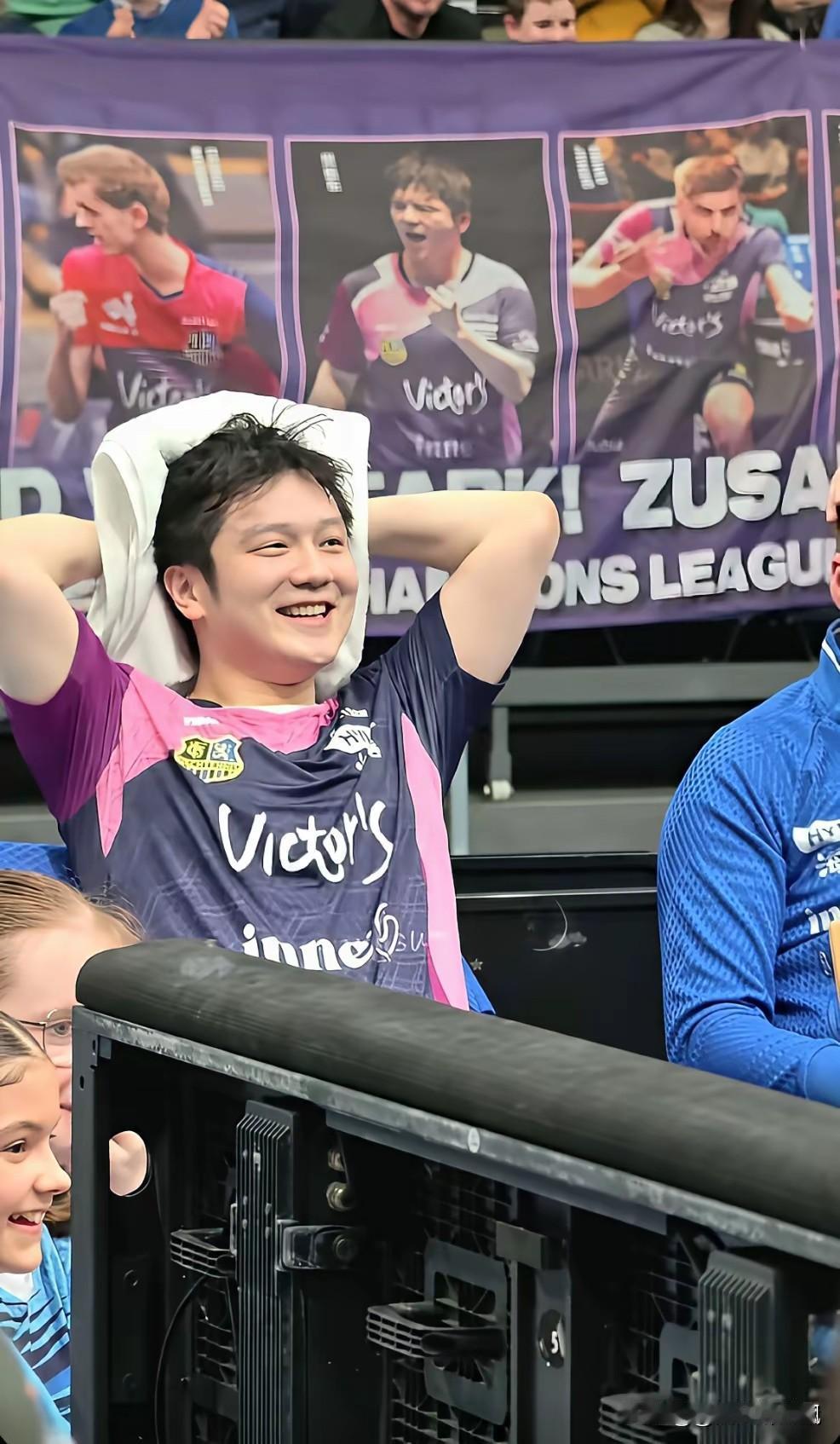 感谢樊振东欧冠联赛输给温瑞博。哈哈哈，樊振东大概做梦也没想到，