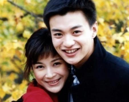 2011年，身家50亿的温州超级富豪周旭辉，瞒着已婚妻子看上“李云龙”的老婆童蕾
