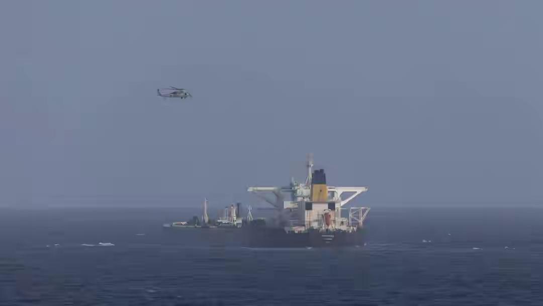 一艘中国油轮在委内瑞拉海域被美国控制！随后，美国宣布没收这艘油轮上的所有原油，数